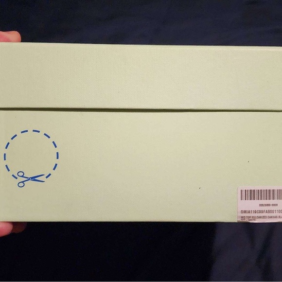 Off-White c/o Virgil Abloh™ - Picture 8 of 8